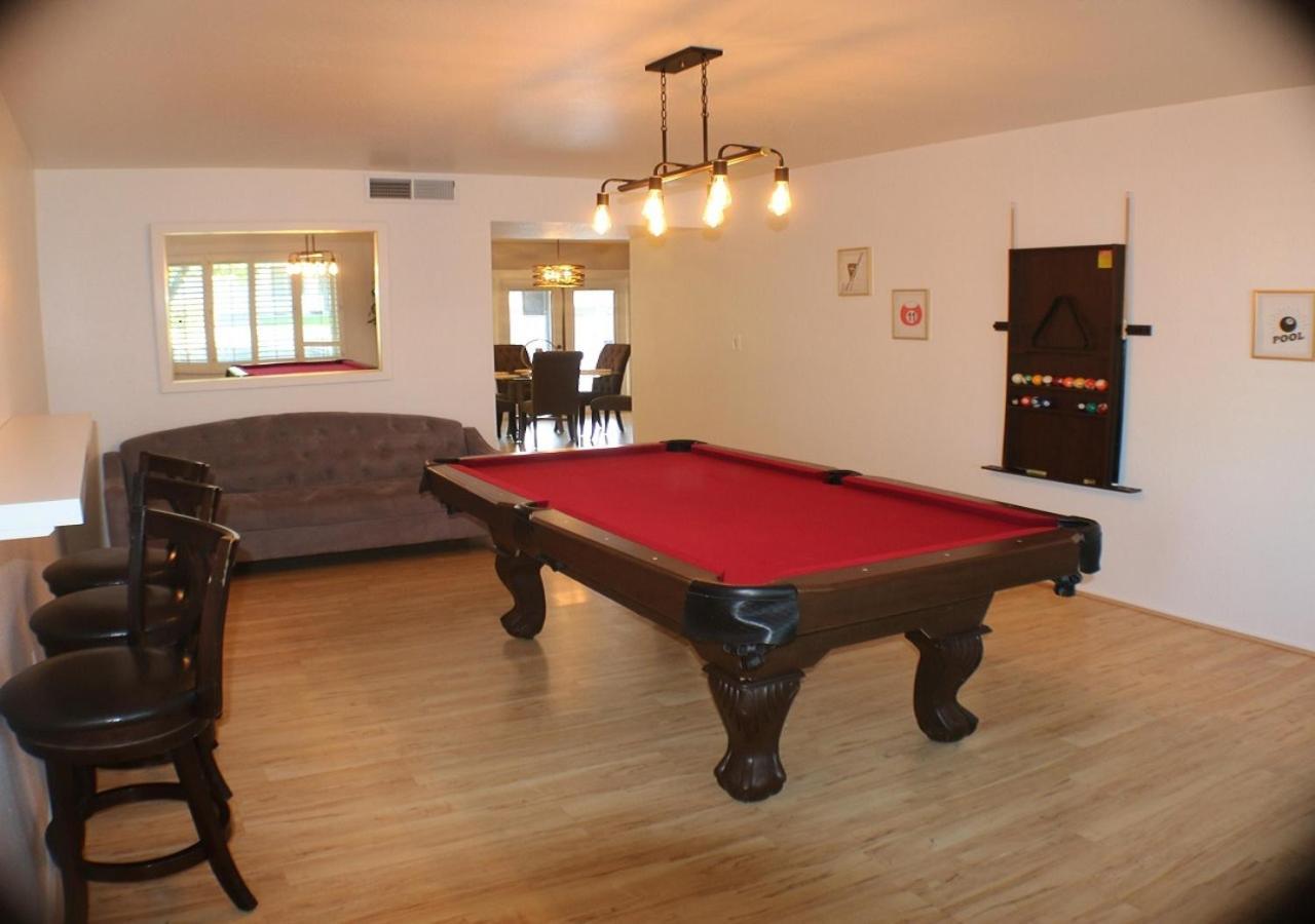 Tempe Escape With Heated Pool, Billiards & Firepit Fun Villa Bagian luar foto